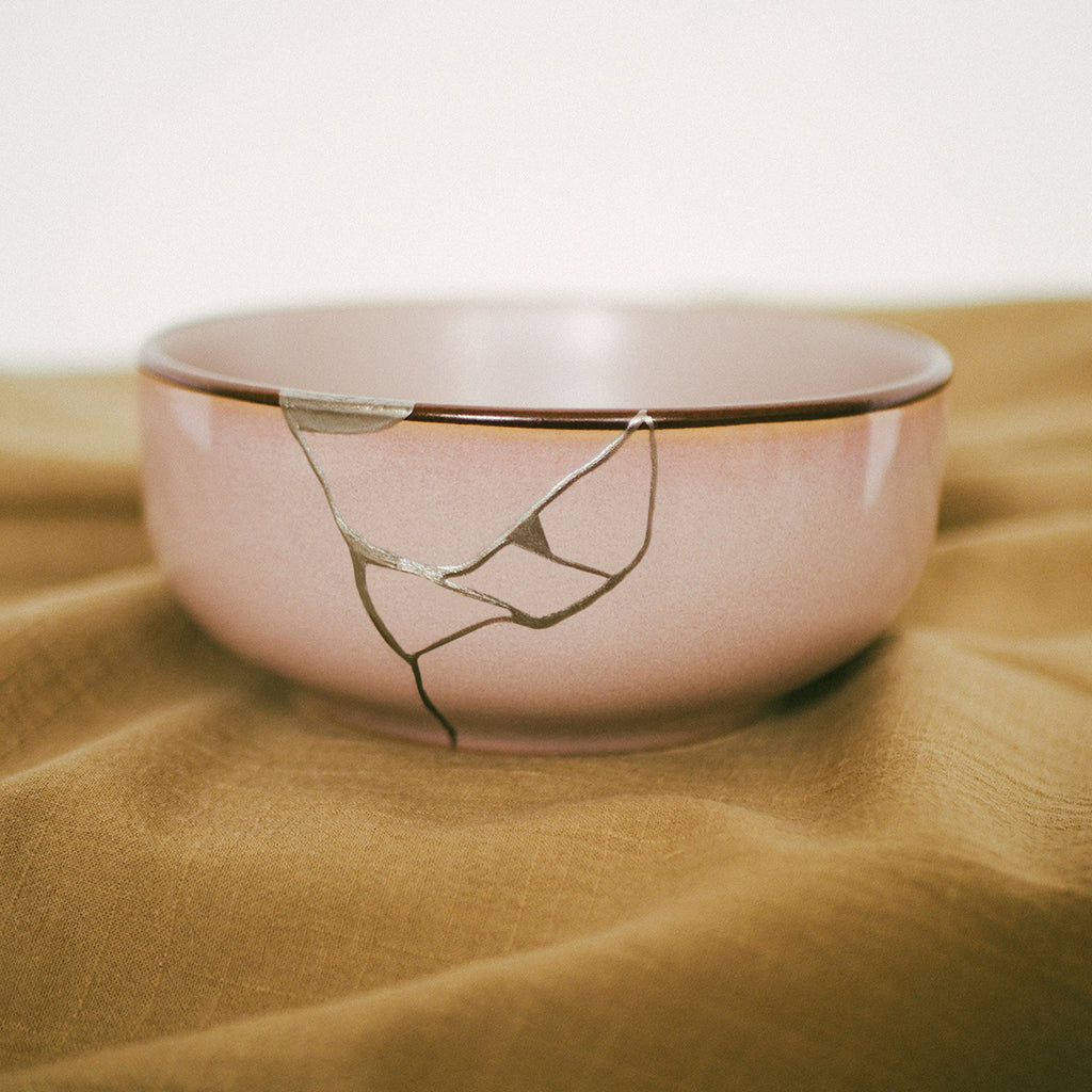 Kintsugi Bowl Photos, Images and Pictures